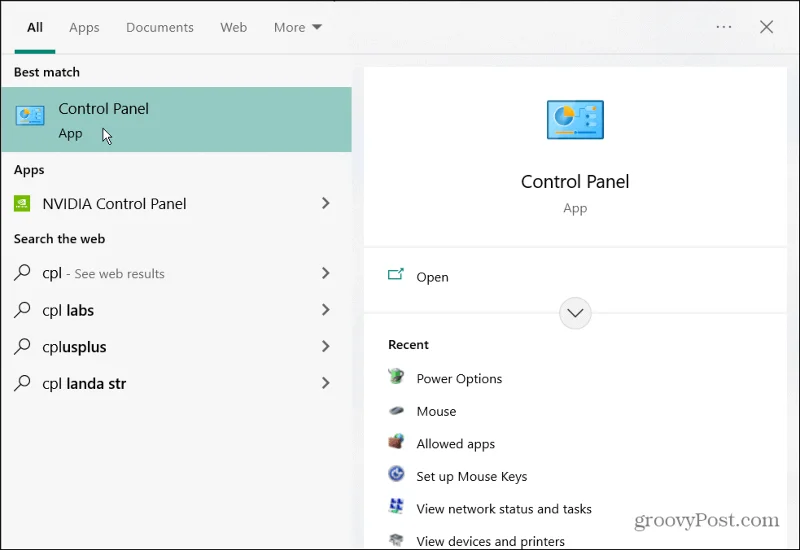 Så här stänger du bärbar dator och använder bildskärm på Windows 11 och 10
