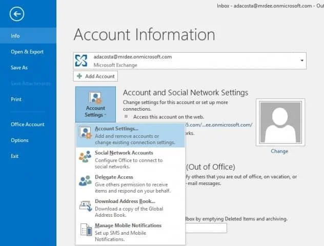 Jak přidat další poštovní schránku do programu Outlook