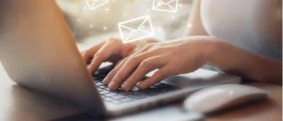 Hvordan konfigurere Outlook til å åpne svar og videresende i pop-out-vindu