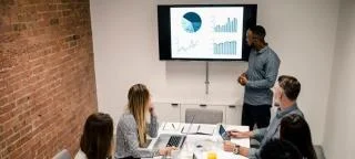 Hur man minskar filstorleken för en PowerPoint-presentation