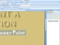 Kā padarīt tekstu kustīgu programmā PowerPoint 2007