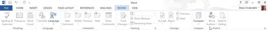 Kā salīdzināt divas dokumenta versijas programmā Word 2013