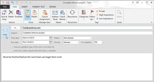 Kā piešķirt uzdevumus programmā Outlook 2013