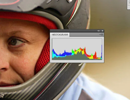 Határozza meg a képminőséget a Photoshop CS5 hisztogramjaival