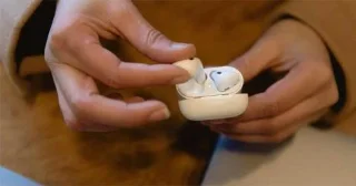 Koliko časa traja polnjenje slušalk AirPods?