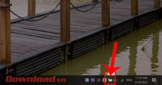 Navodila za poslušanje glasbe pri zlaganju prenosnika v sistemu Windows 10