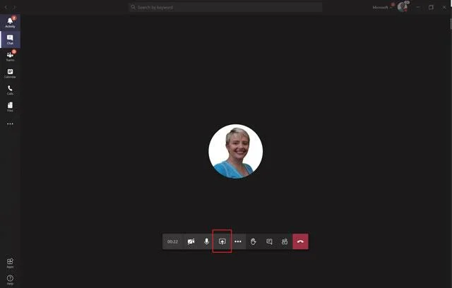 Kako predstaviti predstavitve PowerPoint v Microsoft Teams in še vedno prikazati okvir za klepet