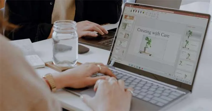 Kā programmā PowerPoint izmantot tālummaiņas efektu