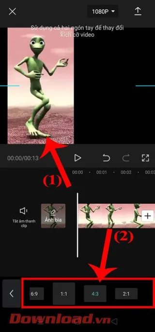 Norādījumi 2&nbsp;videoklipu apvienošanai, kas darbojas paralēli CapCut
