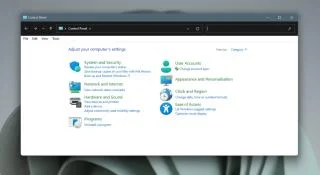 Slik åpner du kontrollpanelet i Windows 11