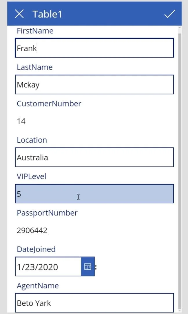 PowerApps-näyttö: muokkaaminen ja päivittäminen