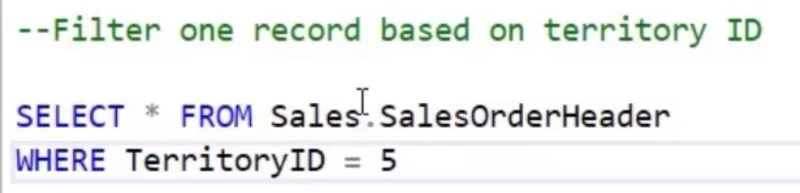 SQL WHERE -lauseke tietojen suodattamiseen
